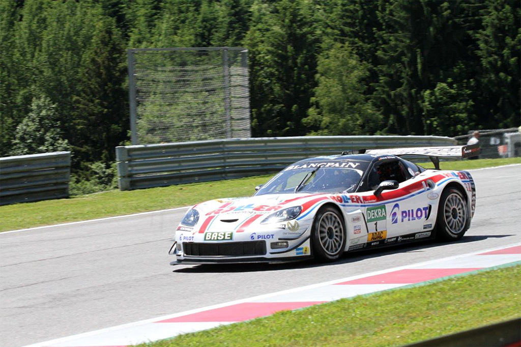 Den vindende Corvette, Oliver Gavin og Daniel Keilwitz
(Foto: Natascha Theisen)